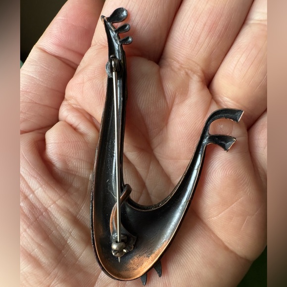 Vintage Renoir Matisse Windsong Bird Green and Copper Brooch Signed - Picture 2 of 3